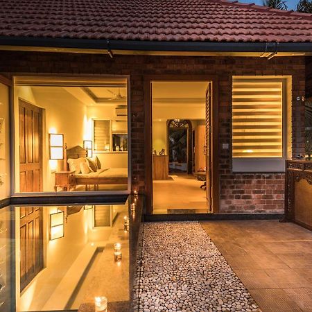 Over The Hill Poovar Exterior foto