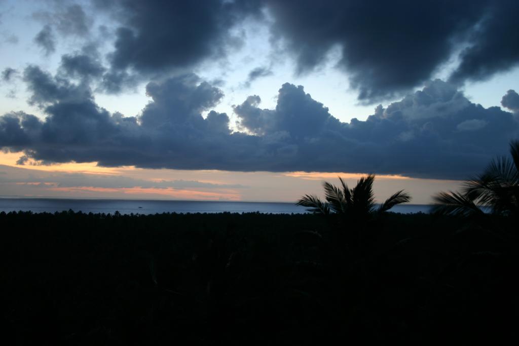 Over The Hill Poovar Exterior foto