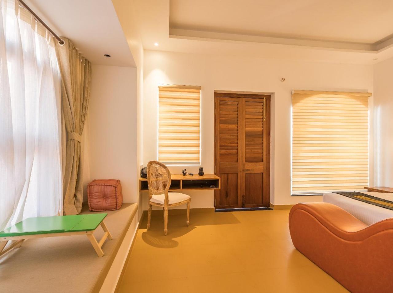Over The Hill Poovar Exterior foto